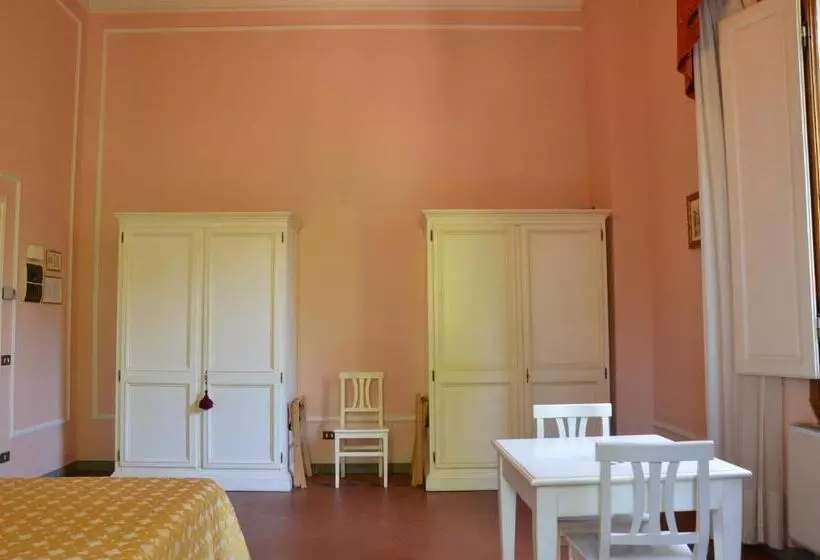 استودیوی سوپریور, Residence Michelangiolo