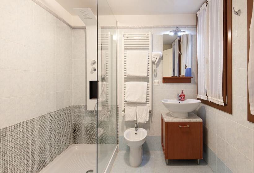 اتاق کلاسیک, Casa Del Melograno