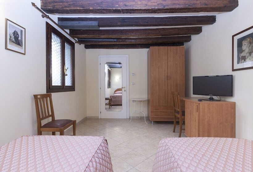 اتاق کلاسیک, Casa Del Melograno