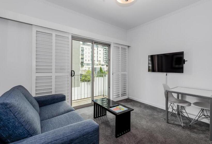 Апартаменты Deluxe 2 Спальни, Alto Hotel On Bourke