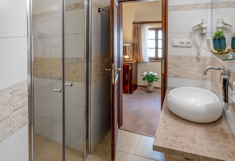 اتاق استاندارد, Aurus By Adrez