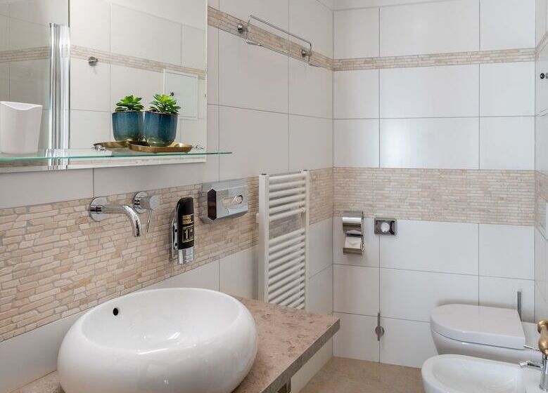 اتاق استاندارد, Aurus By Adrez