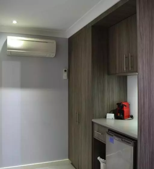 اتاق سوپریور با تخت بزرگ, Cattlemans Country Motor Inn & Serviced Apartments