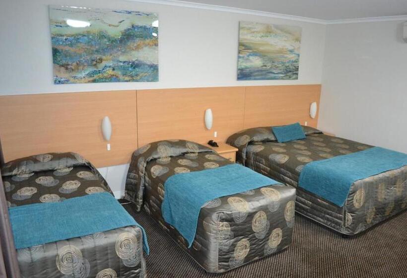 חדר משפחתי, Cattlemans Country Motor Inn & Serviced Apartments