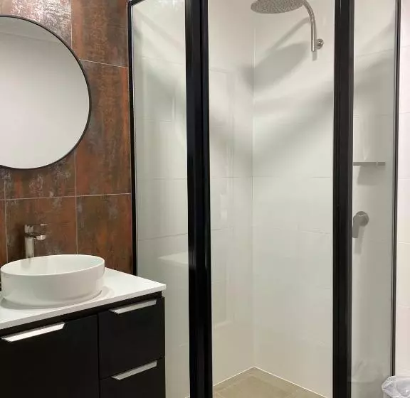 اتاق استاندارد با تخت بزرگ, Cattlemans Country Motor Inn & Serviced Apartments