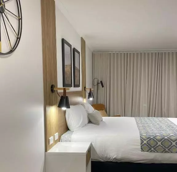 اتاق استاندارد با تخت بزرگ, Cattlemans Country Motor Inn & Serviced Apartments