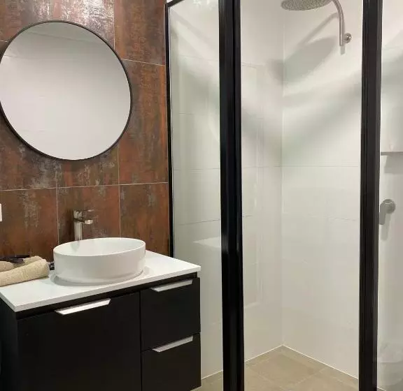 اتاق استاندارد با تخت بزرگ, Cattlemans Country Motor Inn & Serviced Apartments