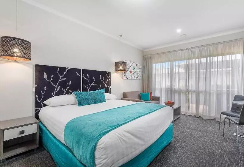 キングサイズベッドのエクゼクティブルーム, Comfort Inn Deakin Palms