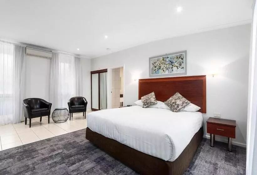 キングサイズベッドのエクゼクティブルーム, Comfort Inn Deakin Palms