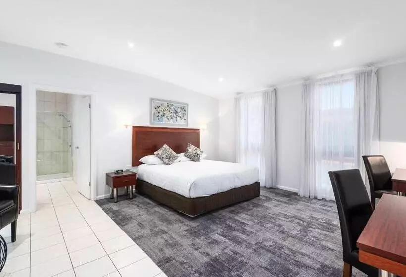 キングサイズベッドのエクゼクティブルーム, Comfort Inn Deakin Palms