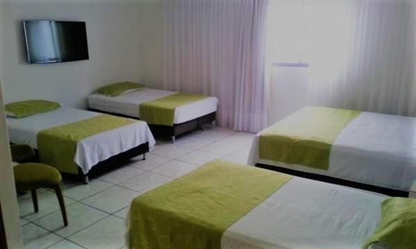 غرفة عائلية, Florida Inn