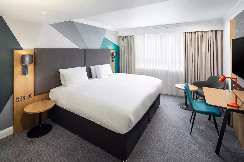 スタンダードルーム, Holiday Inn Gloucester   Cheltenham, An Ihg