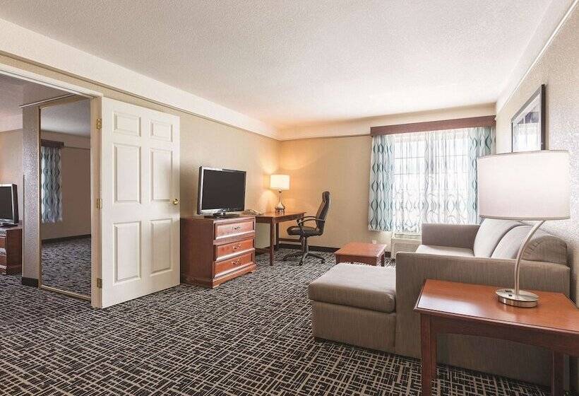 جناح, La Quinta By Wyndham Deming