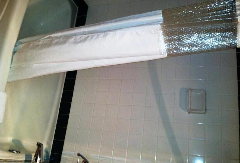 غرفه قياسيه سريرين مزدوجين, Lake Chatuge Lodge