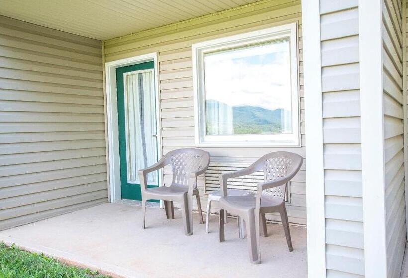 غرفه قياسيه سريرين مزدوجين, Lake Chatuge Lodge