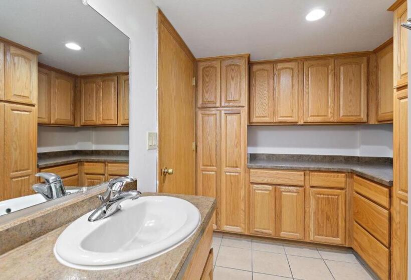 סוויטה, Americinn By Wyndham Rochester Near Mayo Clinic