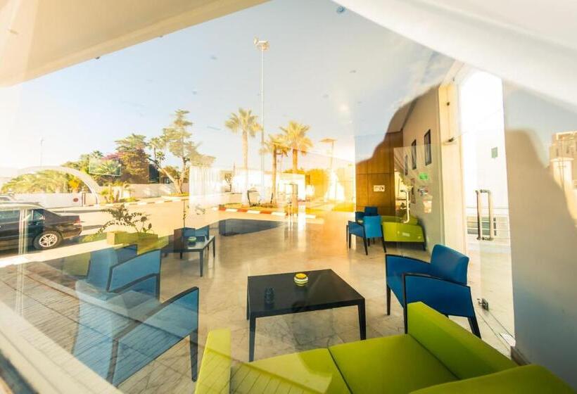 Triple Room Sea View, Suites Hotel Mohammed V By Accor