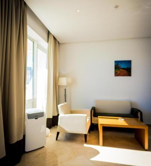 Triple Room Sea View, Suites Hotel Mohammed V By Accor