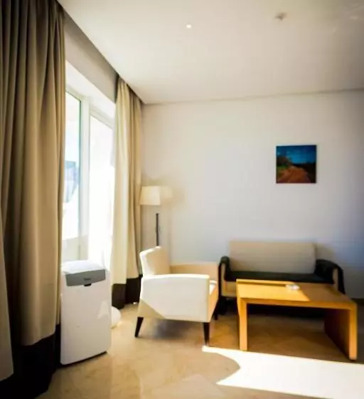 Triple Room Sea View, Suites Hotel Mohammed V By Accor