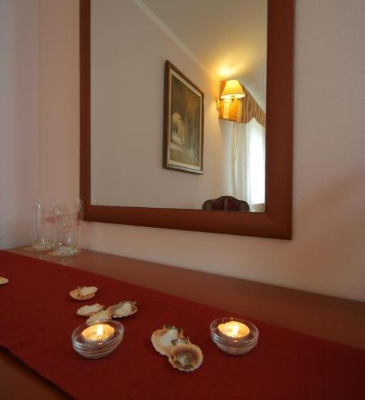 חדר סטנדרט, Trogir