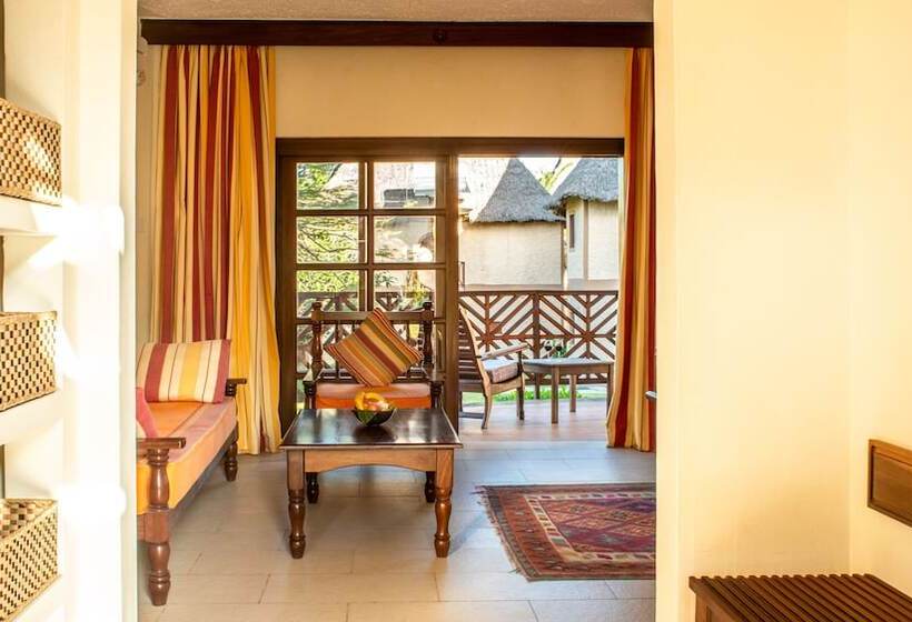 سوییت, Neptune Village Beach Resort & Spa All Inclusive