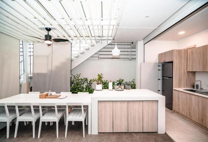 Вилла 4 Спальни, Tolani Le Bayburi Villas Pranburi