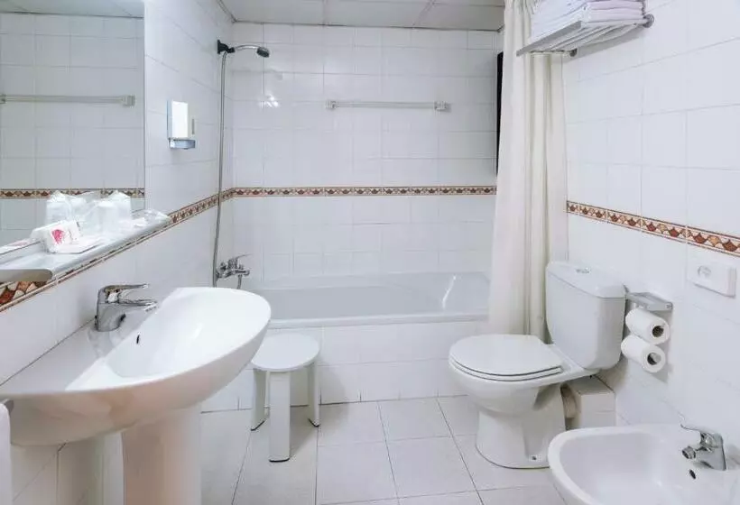 اتاق خانوادگی, Hotel & Apartahotel Serhs Cosmos