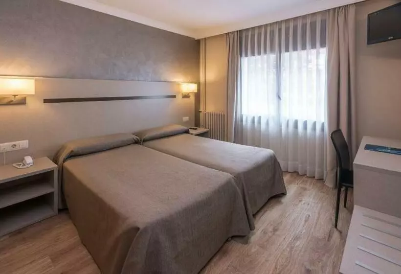 اتاق خانوادگی, Hotel & Apartahotel Serhs Cosmos