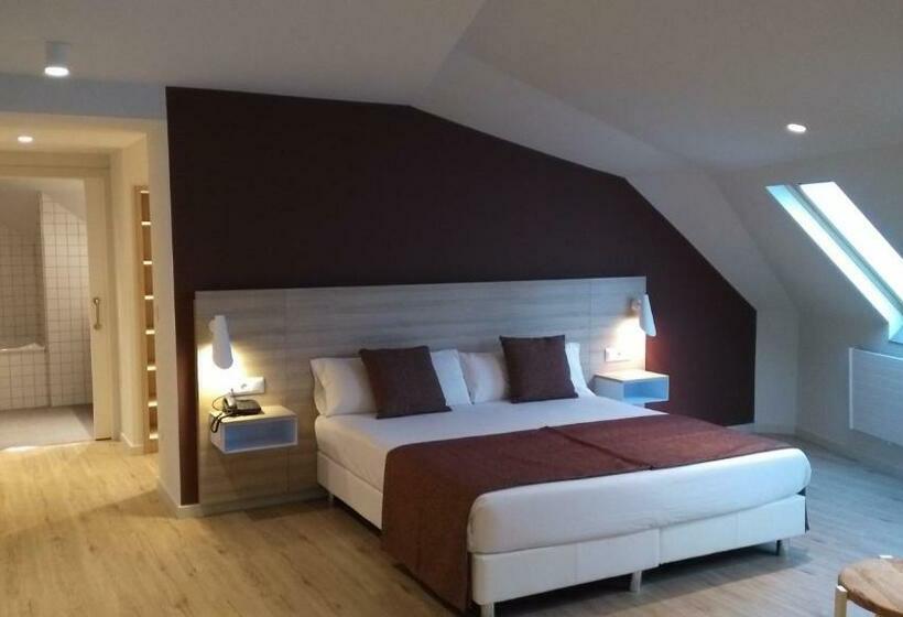 اتاق لوکس خانوادگی, Hotel & Apartahotel Serhs Cosmos