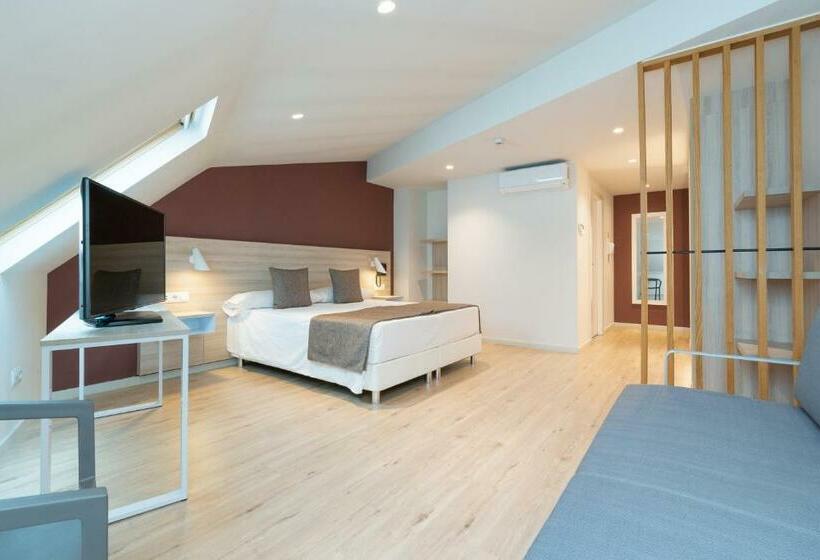 اتاق لوکس خانوادگی, Hotel & Apartahotel Serhs Cosmos