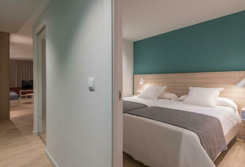 اتاق لوکس خانوادگی, Hotel & Apartahotel Serhs Cosmos