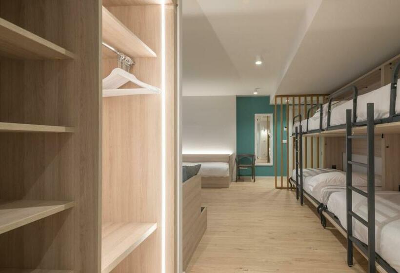 اتاق لوکس خانوادگی, Hotel & Apartahotel Serhs Cosmos