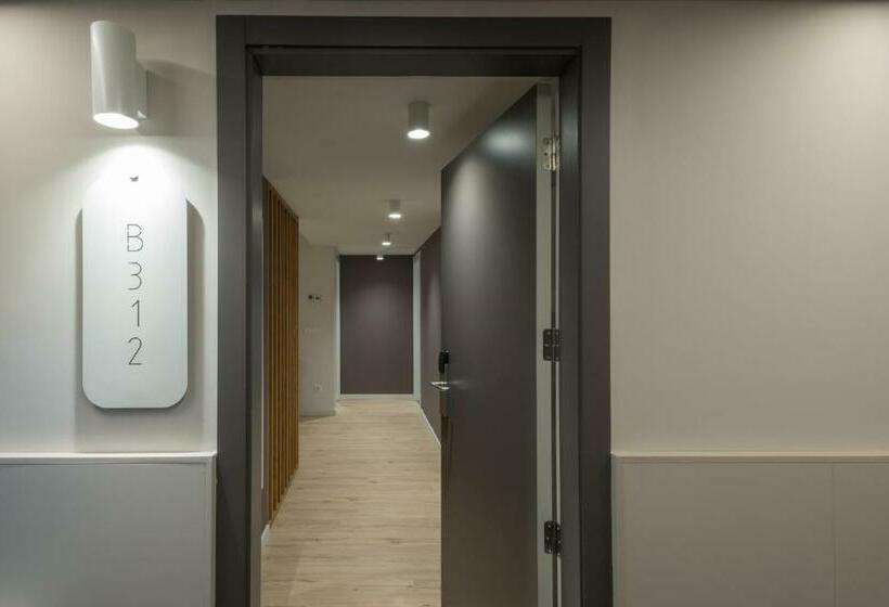 اتاق لوکس خانوادگی, Hotel & Apartahotel Serhs Cosmos