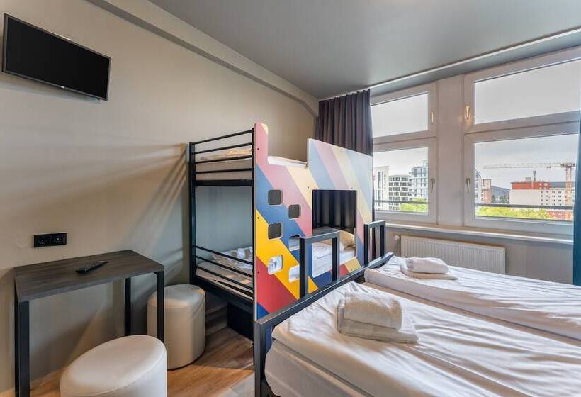 家庭间, a&o Hamburg Hauptbahnhof