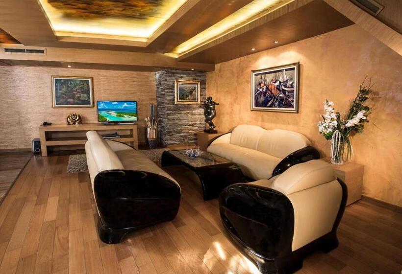 جناح رئاسى, Anel