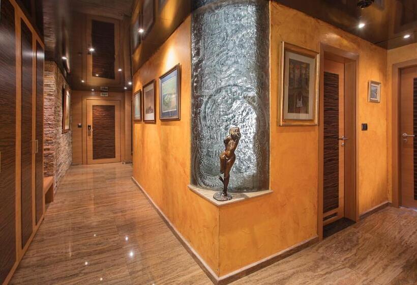 جناح رئاسى, Anel