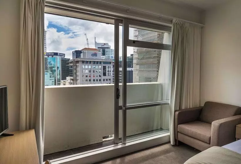 スタンダードスタジオ, Auckland Harbour Suites