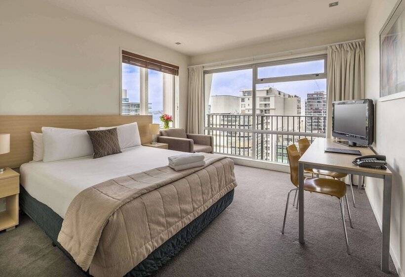 スタンダードスタジオ, Auckland Harbour Suites