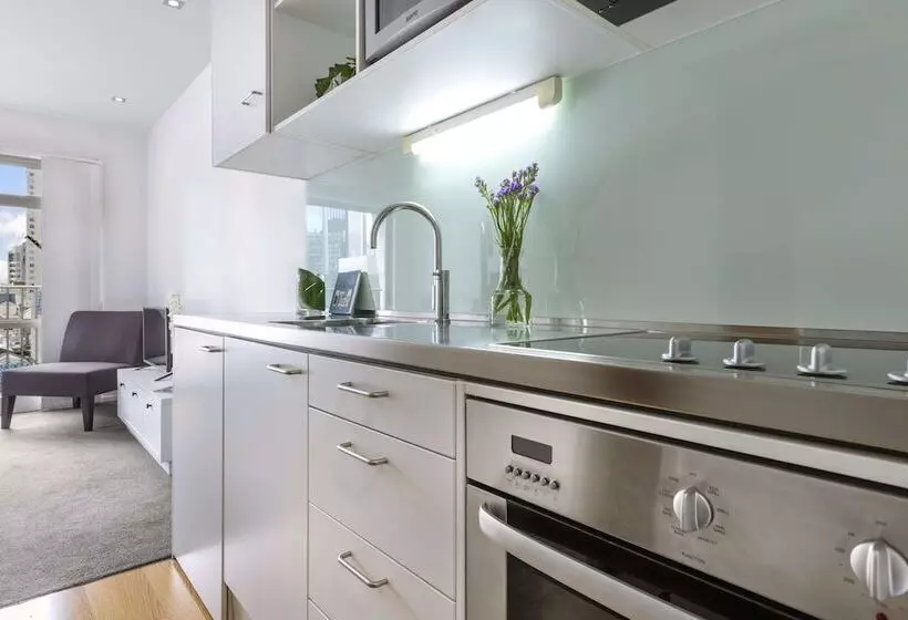 スタンダードスタジオ, Auckland Harbour Suites