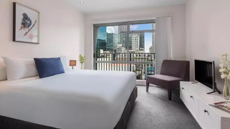 スタンダードスタジオ, Auckland Harbour Suites