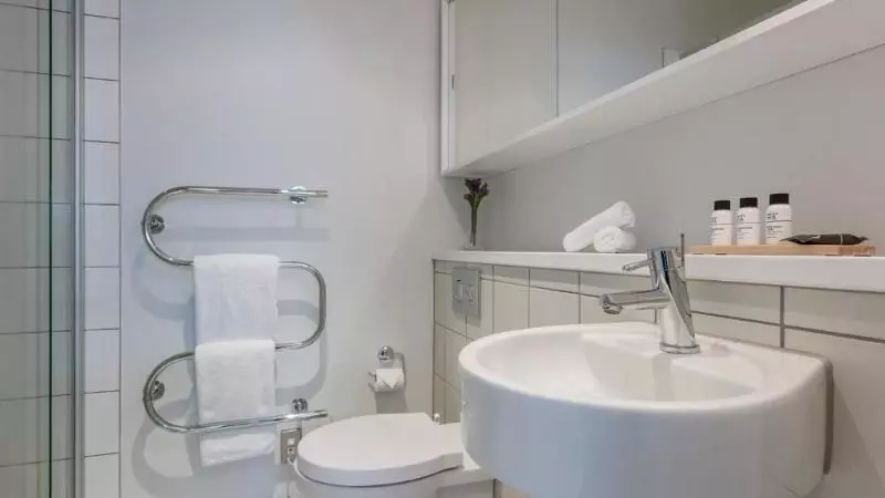 スタンダードスタジオ, Auckland Harbour Suites