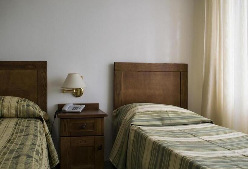 חדר סטנדרט לשלושה, Baia