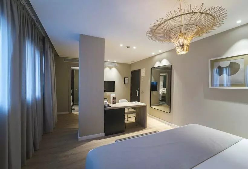 اتاق سوپریور, Barcelo Oviedo Cervantes