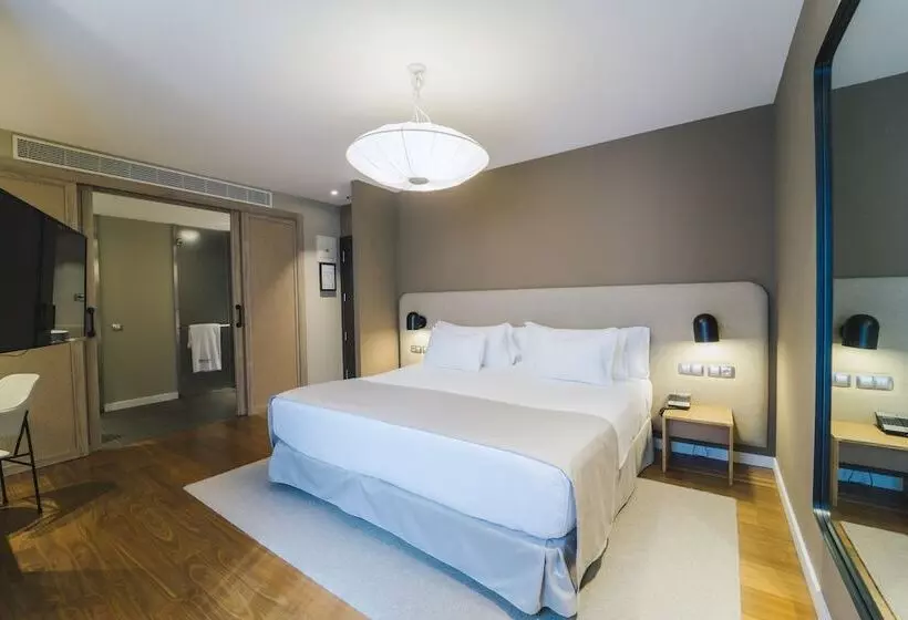 اتاق سوپریور, Barcelo Oviedo Cervantes