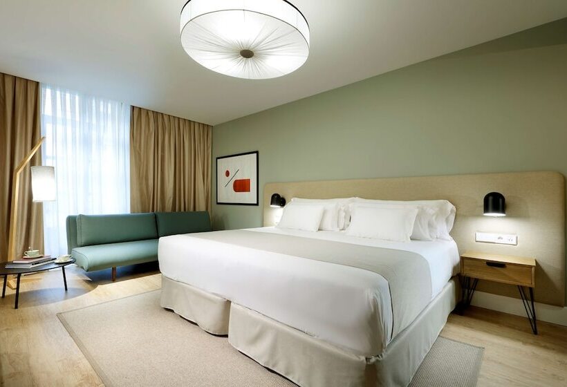 주니어 스위트, Barcelo  Oviedo Cervantes