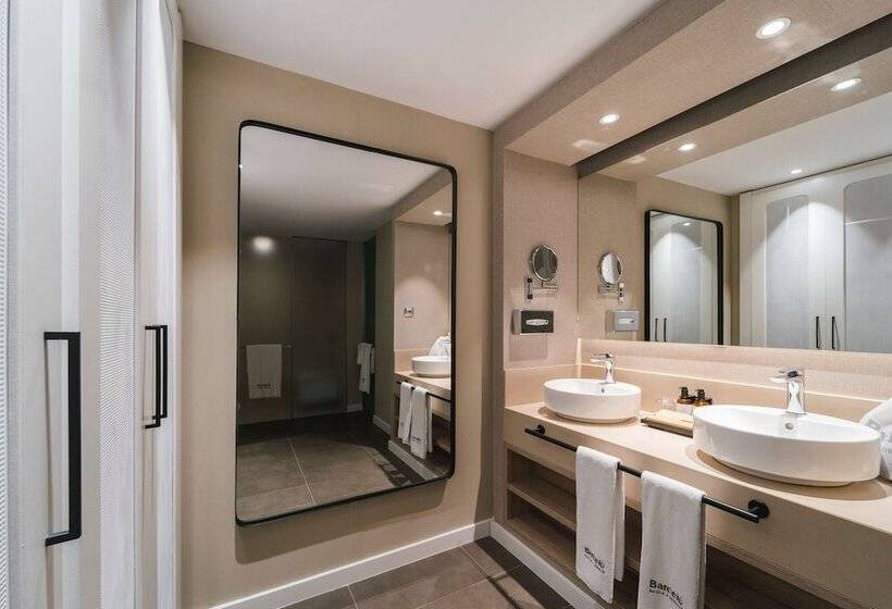 프리미엄 패일리룸, Barcelo  Oviedo Cervantes