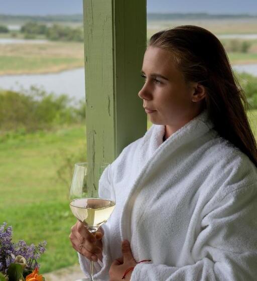 فيلا سوبيريور غرفة نوم واحدة, Delta Nature Resort