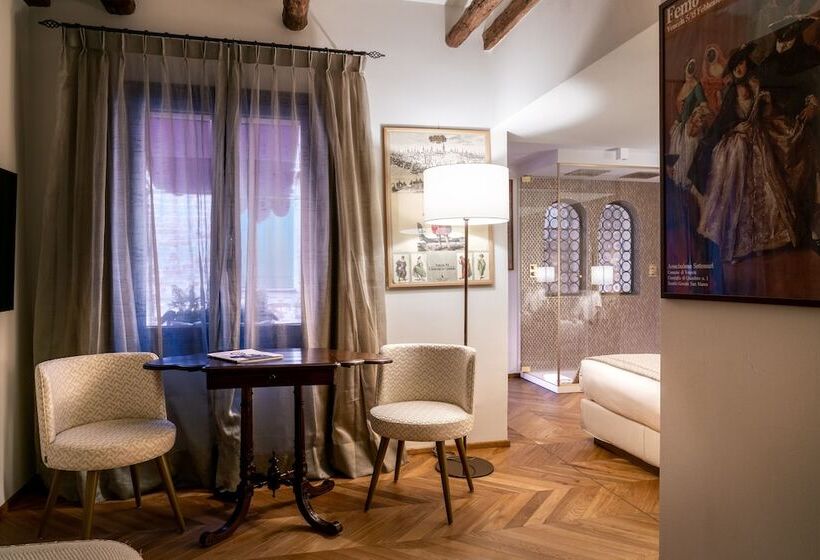 Junior Suite met Uitzicht op de Tuin, Excess Venice Boutique Hotel & Private Spa   Adults Only