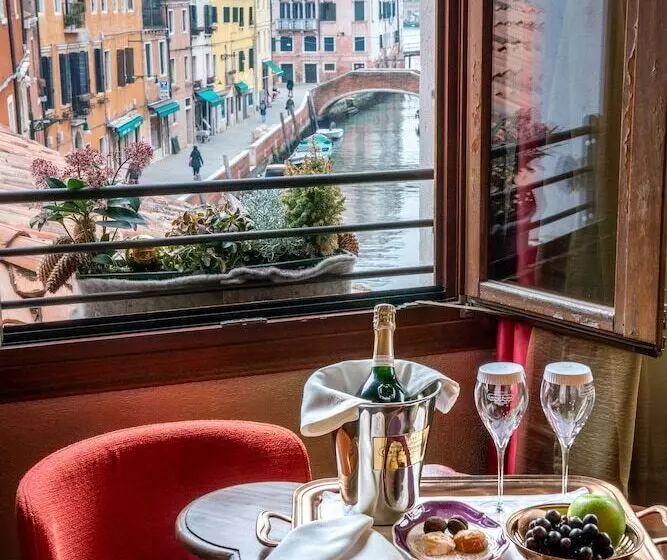 اتاق لوکس با چشم‌انداز, Excess Venice Boutique Hotel & Private Spa   Adults Only