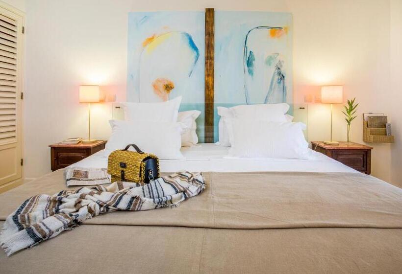 غرفة سوبيريور, Fonte Santa